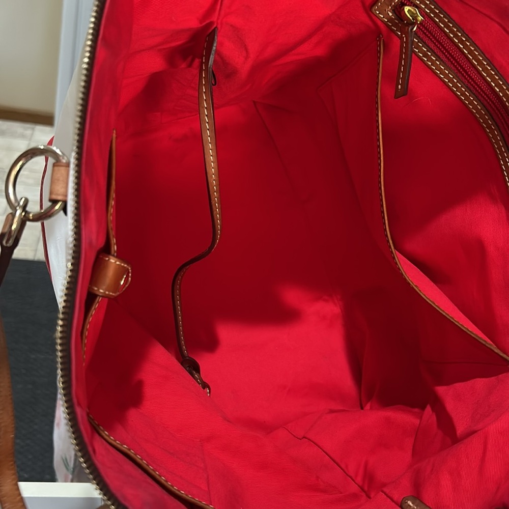 Dooney & Bourke O-ring Red & White Leather Big Shopper Tote - Picture 4 of 16